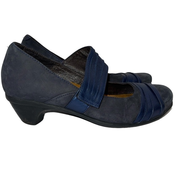 NAOT Women's Shoes Size 37(6.5-7) Blue Suede Mary Jane Arch Support Low Heel - Picture 1 of 10